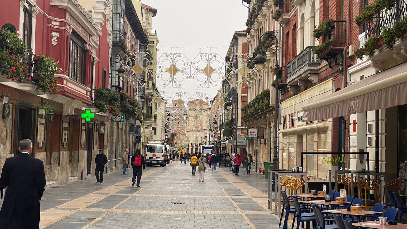 Primeras luces de Navidad en León leonoticias